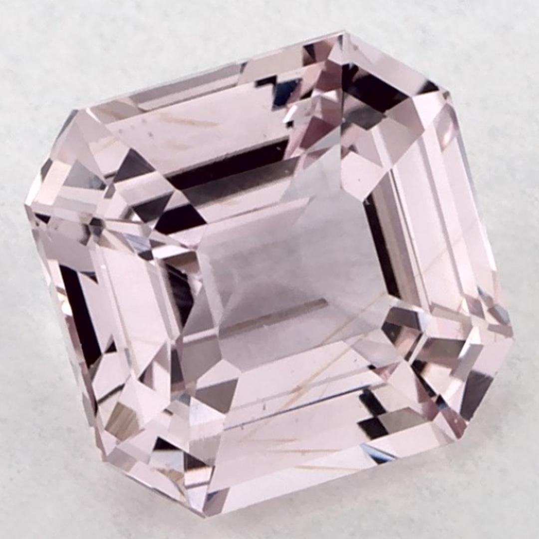 Una piedra de nacimiento de septiembre muy preciosa con un delicioso color rosa. Se cree que traen buena suerte y fortuna a la vida.

Explora la vibrante colección de esmeraldas, rubíes y zafiros de nuestra tienda, disponibles como gemas sueltas y