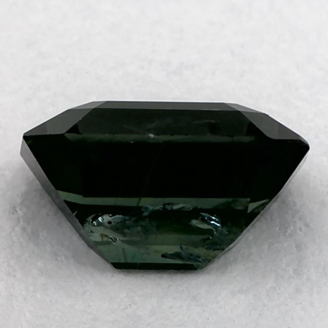 Gema suelta de zafiro verde octogonal de 1.69 qt en Nuevo estado para la venta en Fort Lee, NJ