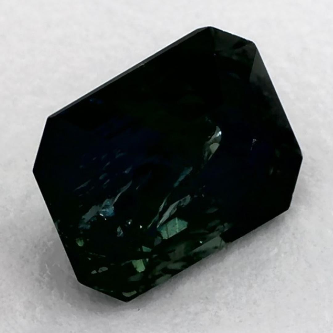 Una piedra de nacimiento de septiembre muy preciosa con un delicioso color verde. Se cree que traen buena suerte y fortuna a la vida.

Explora la vibrante colección de esmeraldas, rubíes y zafiros de nuestra tienda, disponibles como gemas sueltas y