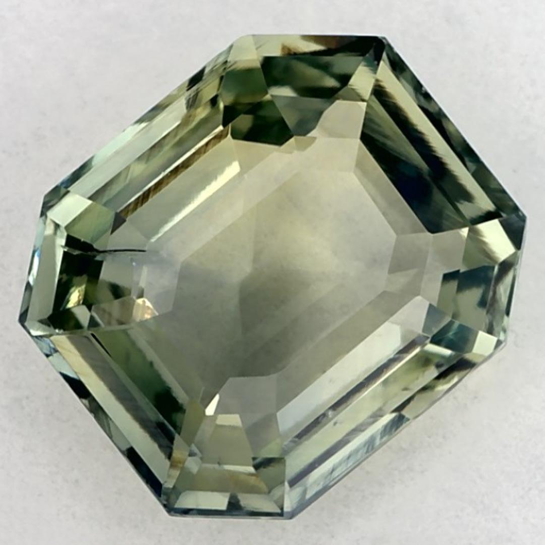 Una piedra de nacimiento de septiembre muy preciosa con un delicioso color verde. Se cree que traen buena suerte y fortuna a la vida.
Explora la vibrante colección de esmeraldas, rubíes y zafiros de nuestra tienda, disponibles como gemas sueltas y