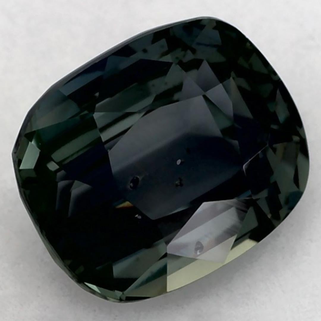 Una pietra natale di settembre molto preziosa con un delizioso colore verde. Si ritiene che portino fortuna e fortuna alla vita.

Esplora la vivace collezione di smeraldi, rubini e zaffiri nel nostro negozio, disponibili come gemme sciolte e