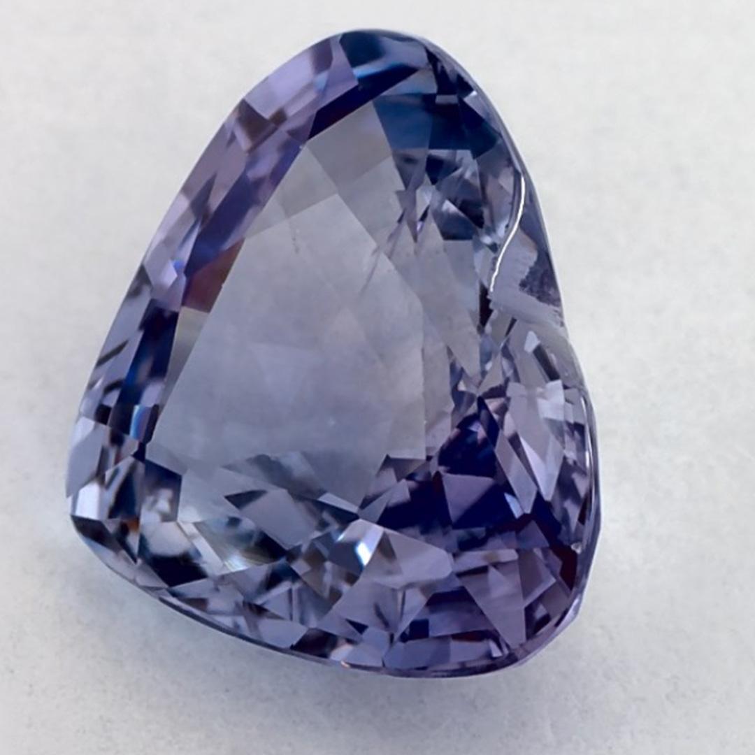Una pietra natale di settembre molto preziosa con un delizioso colore blu. Si ritiene che portino fortuna e fortuna alla vita.

Esplora la vivace collezione di smeraldi, rubini e zaffiri nel nostro negozio, disponibili come gemme sciolte e