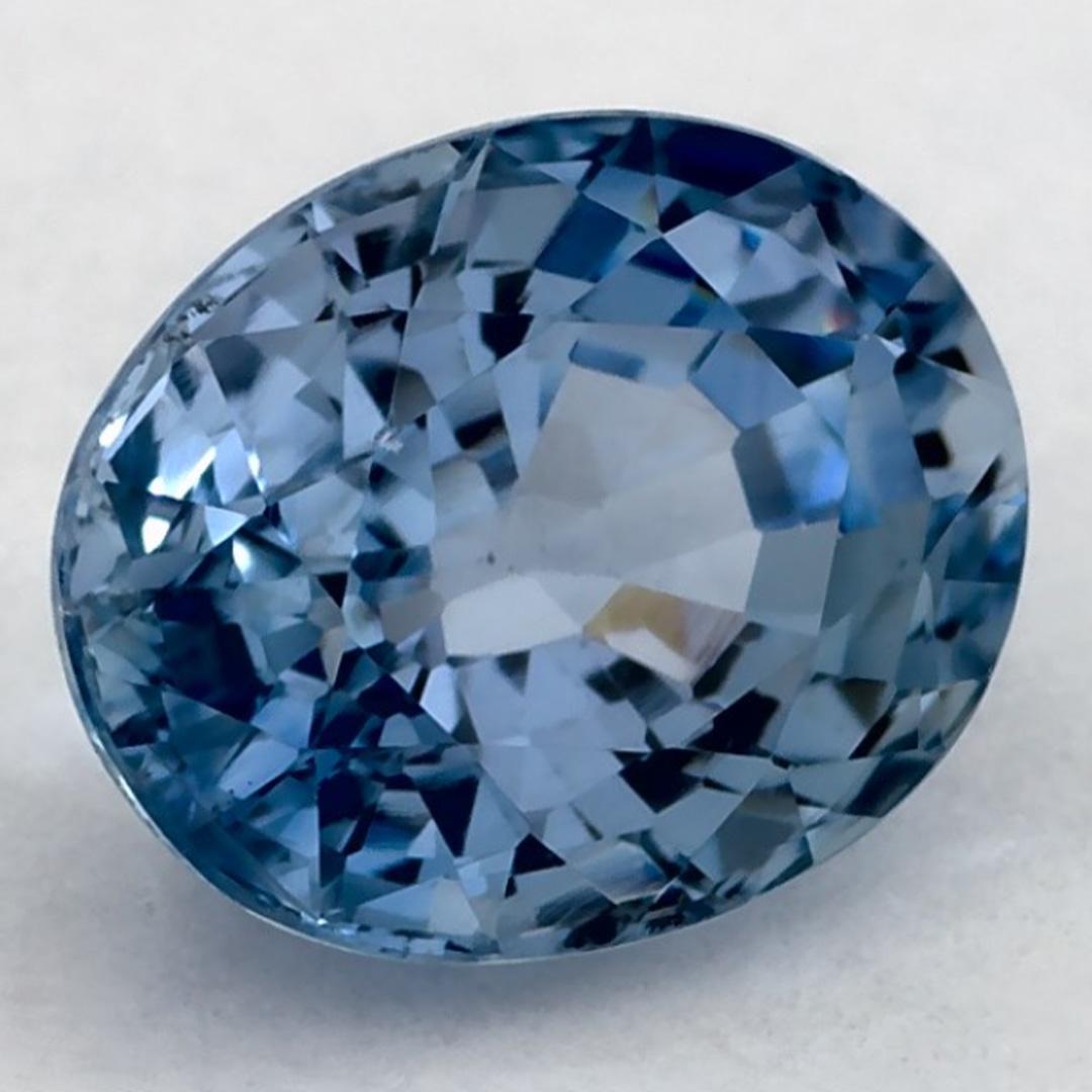 Ein sehr wertvoller September-Geburtsstein mit einer bezaubernden blauen Farbe. Man glaubt, dass sie dem Leben Glück und Reichtum bringen.

Entdecken Sie die lebendige Kollektion von Smaragden, Rubinen und Saphiren in unserem Geschäft, die als lose