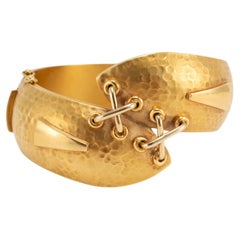 Vintage 18K Yellow Gold Criss-Cross Hammered Wide Bold Statement Bangle Bracelet