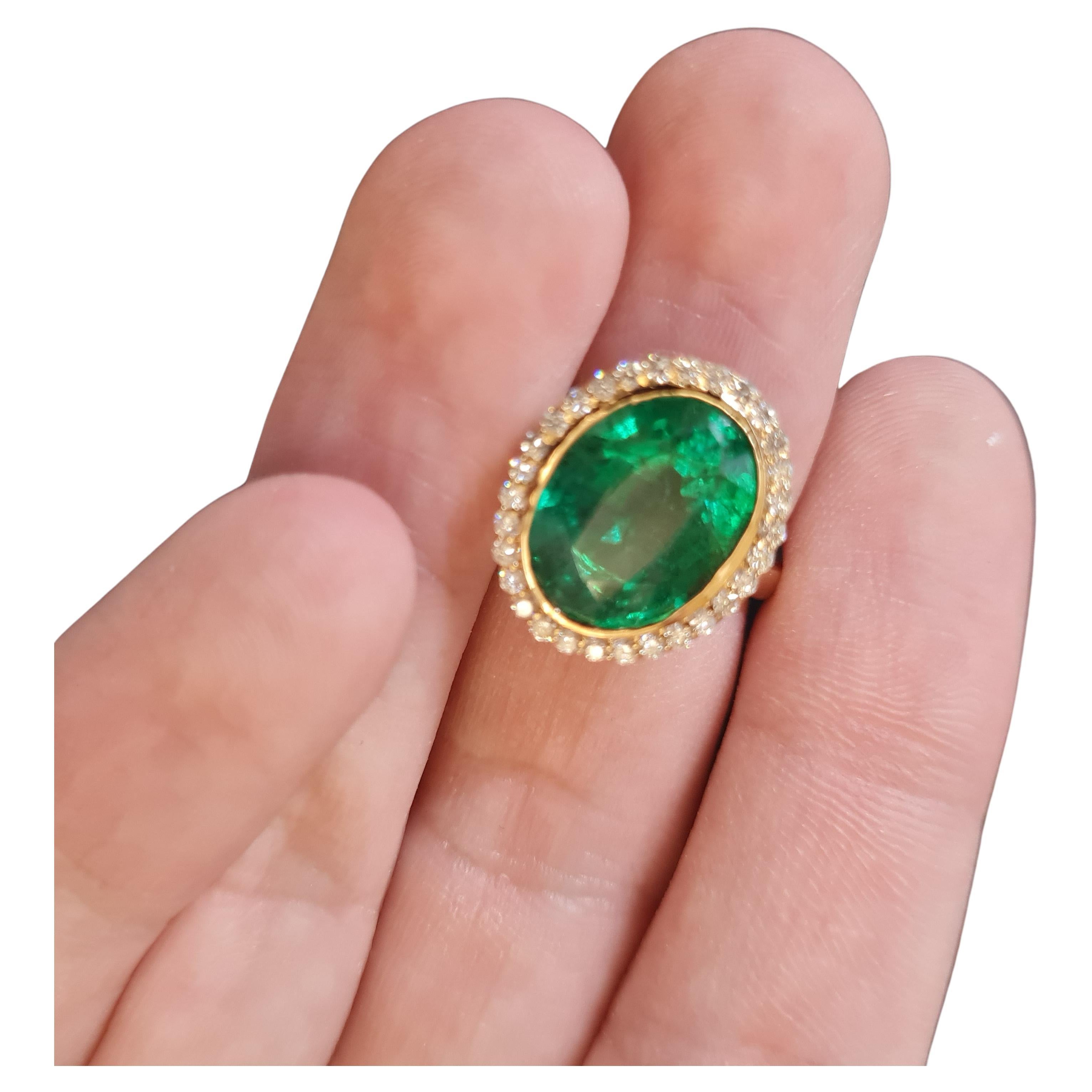 Modern GIA Certified 5 CT Natural Zambian Emerald Diamond Engagement Ring  For Sale