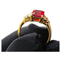 Ruby & diamond Ring  2.47 Carat total weight, 14K Yellow Gold