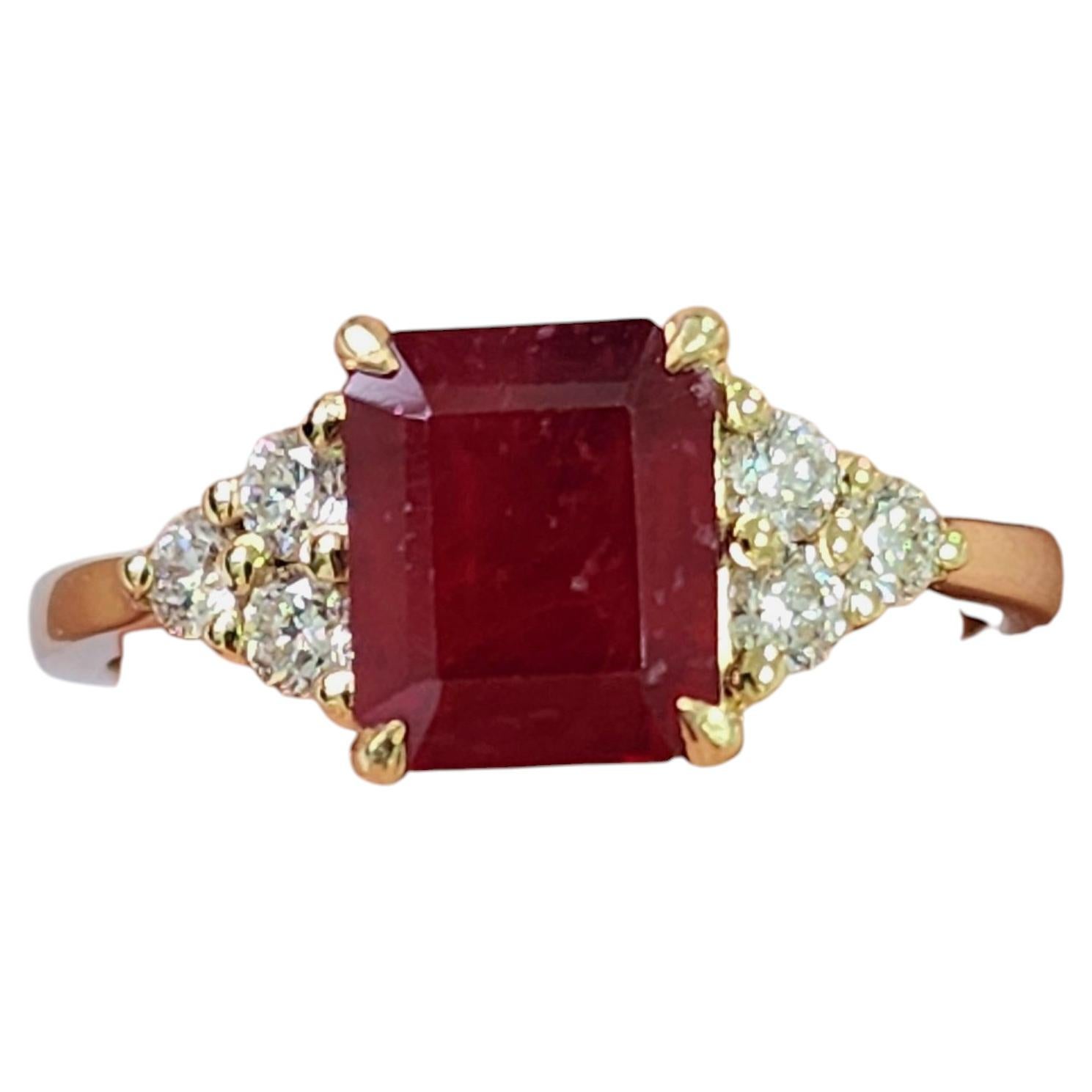 Ruby & diamond Ring 2.47 Carat total weight, 14K Yellow Gold