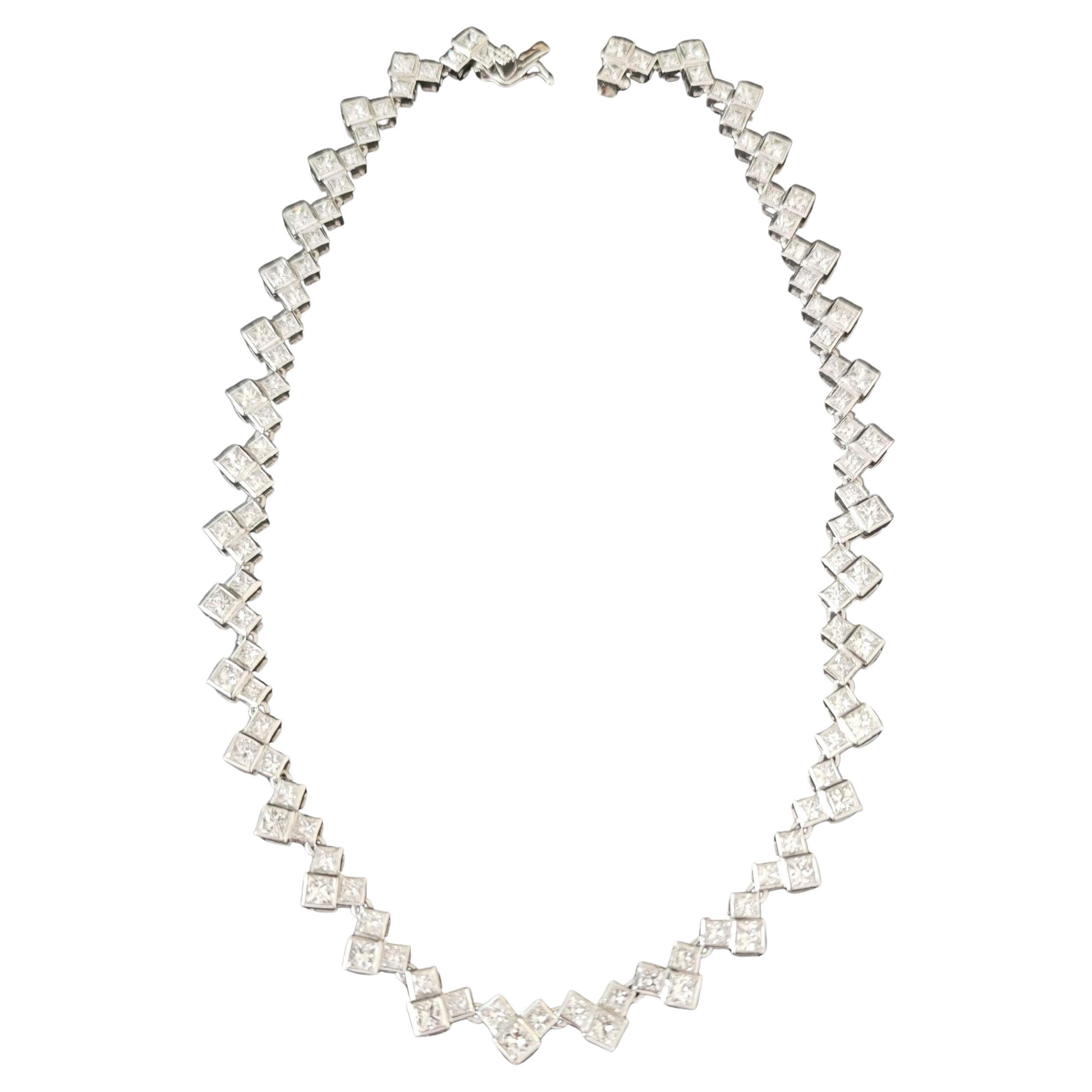 Einzigartige 38,5 Karat Halskette (Moderne) im Angebot