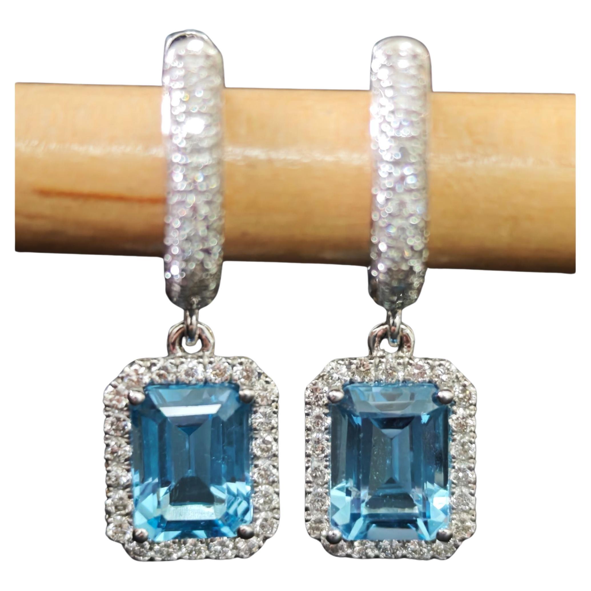 Elegantes Pendientes de Gota de Topacio Azul y Diamante