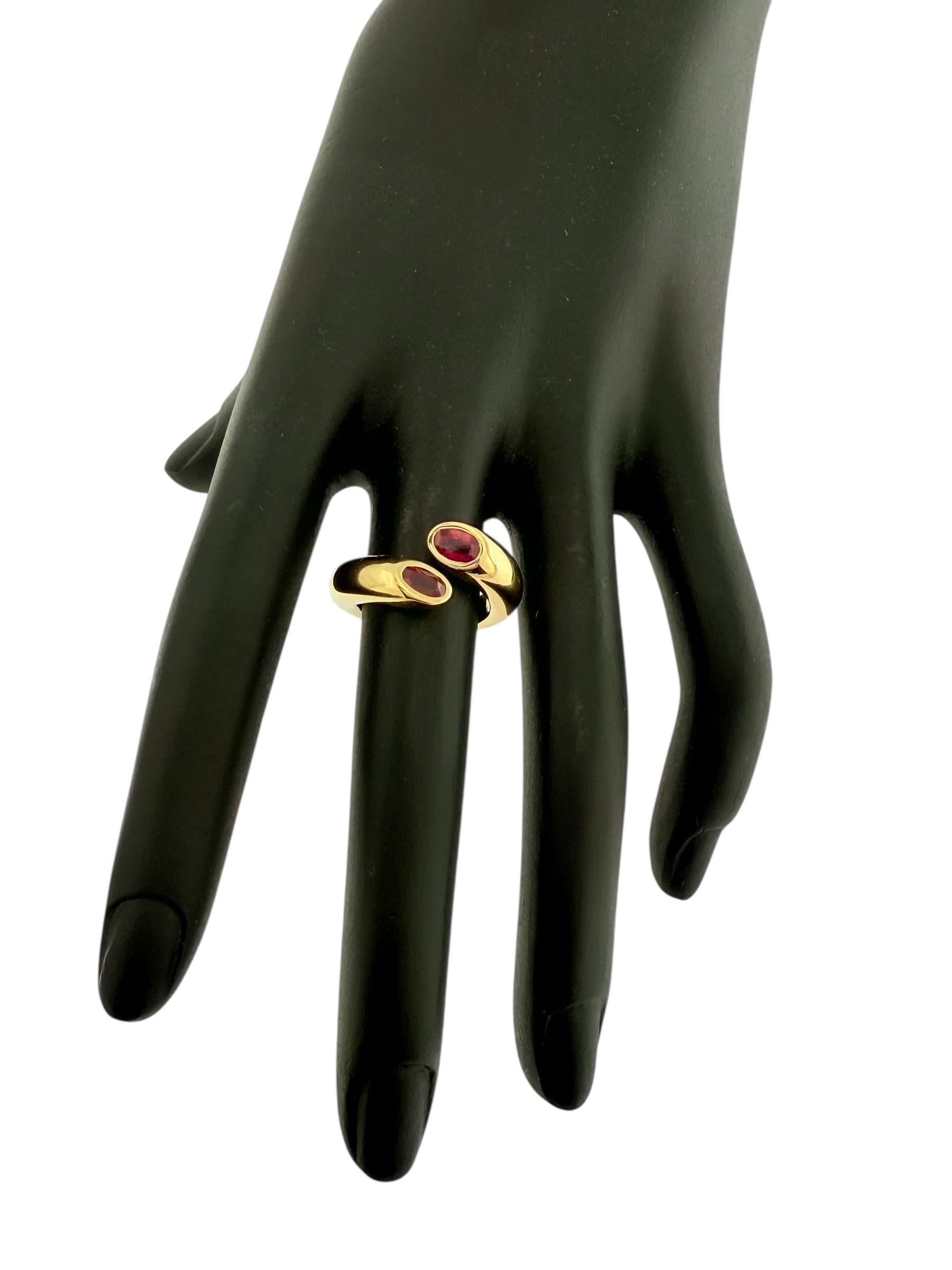 Anello Cartier Ellipse in oro giallo Due teste incrociate con rubini In condizioni ottime in vendita a Esch sur Alzette, Esch-sur-Alzette