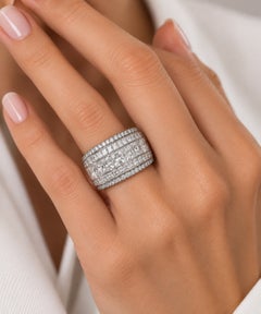 HRD Certified Italian Band Ring 18kt White Gold with 4.75ct Natural Diamonds
