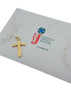 Vintage Italian Cross 18kt Yellow Gold with Leaf Patterns