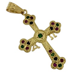 Croix orthodoxe vintage italienne en or jaune 18 carats, sertie de rubis, de saphirs et d'émeraudes