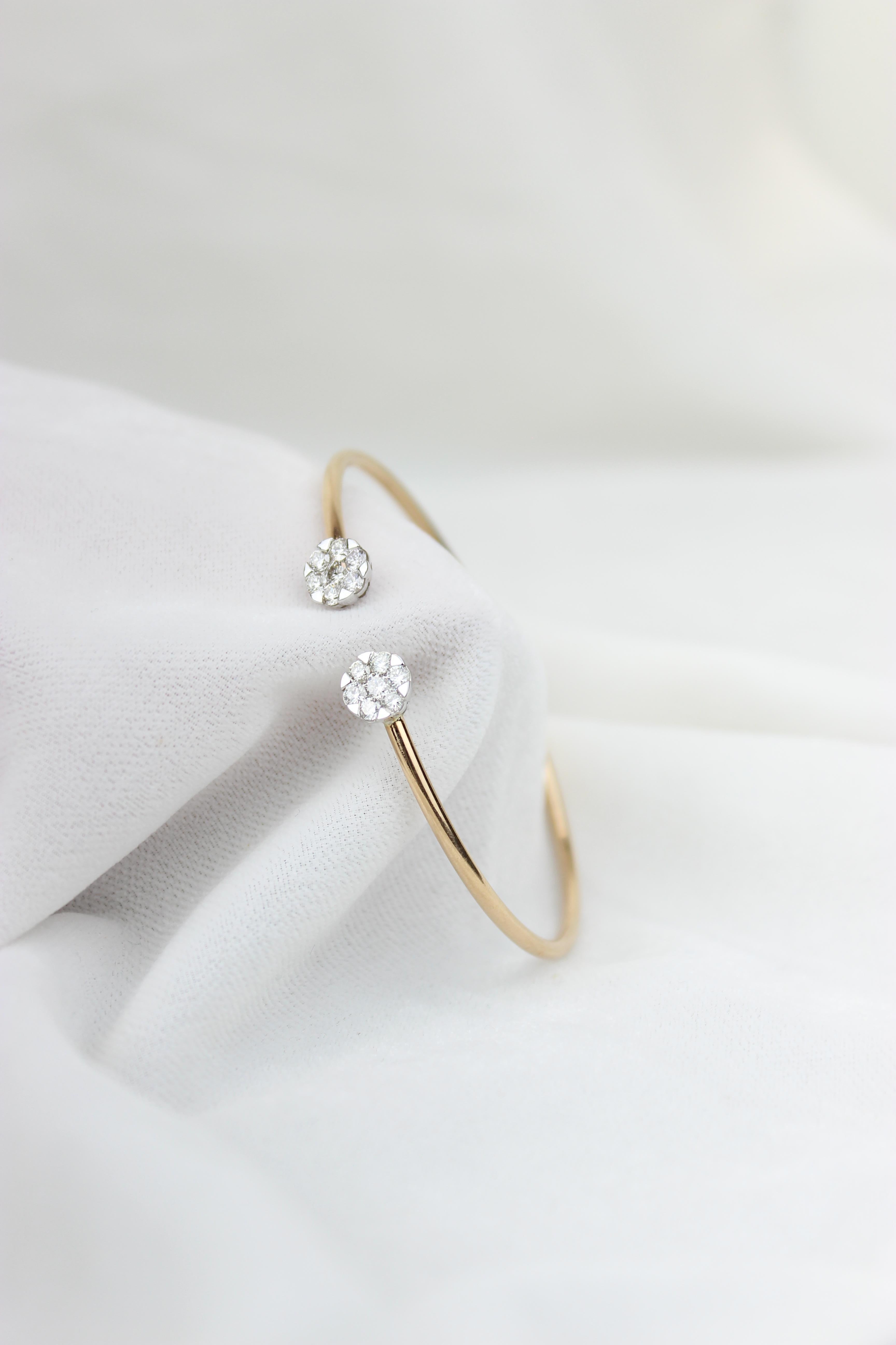 Bracelet manchette ouvert en or massif 14K avec fleurs et diamants (certifié) en vente 2