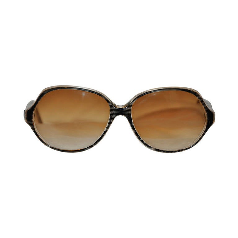 Gafas de sol de lucita negra hechas a mano en Francia