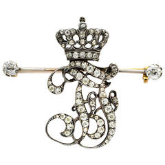 An Antique Diamond Brooch