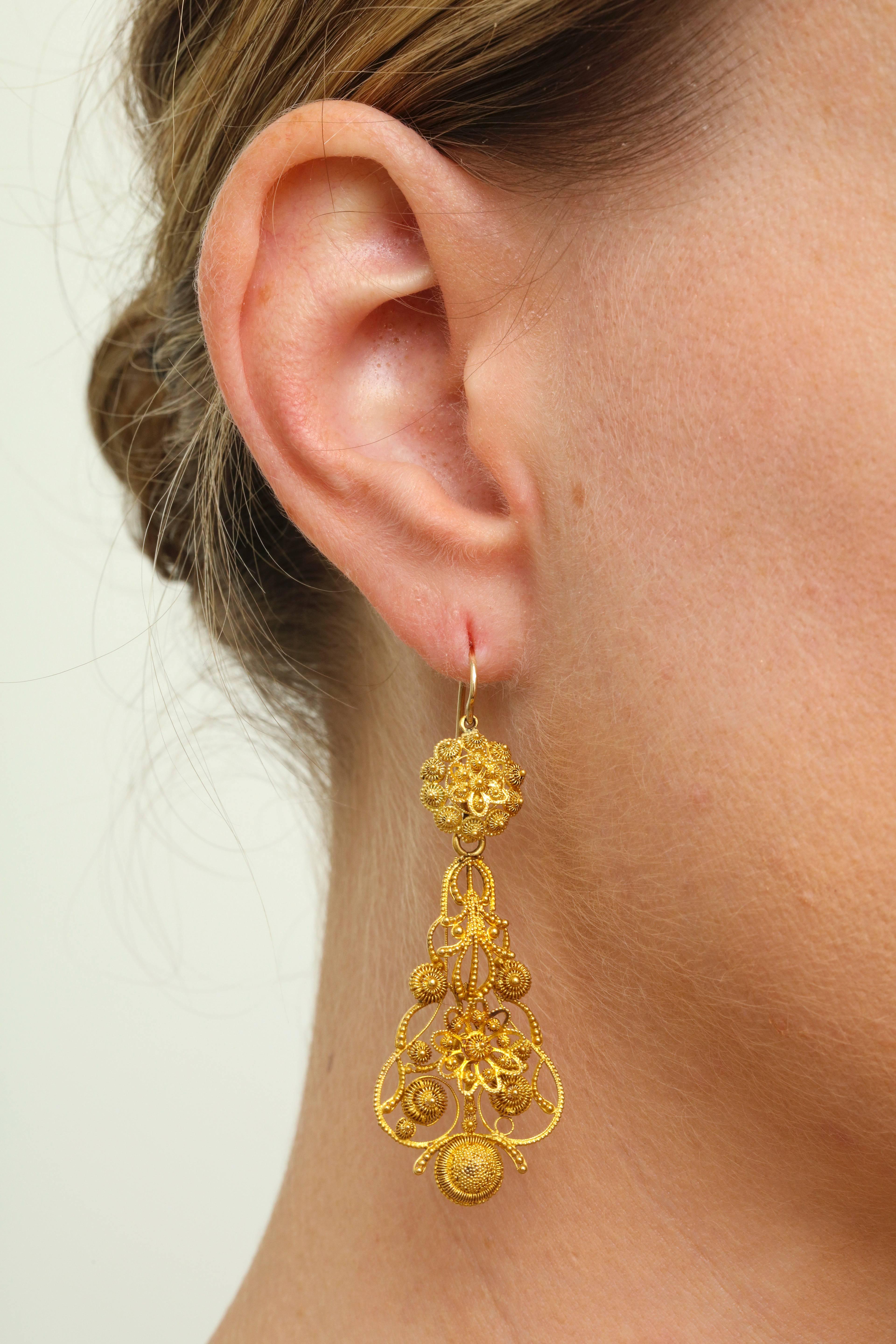 Georgian Cannetille Work Gold Necklace Earrings Set In Excellent Condition In Stamford, CT