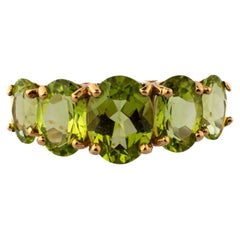 Anello d'epoca con cinque pietre di peridoto, c.I.C. 1970