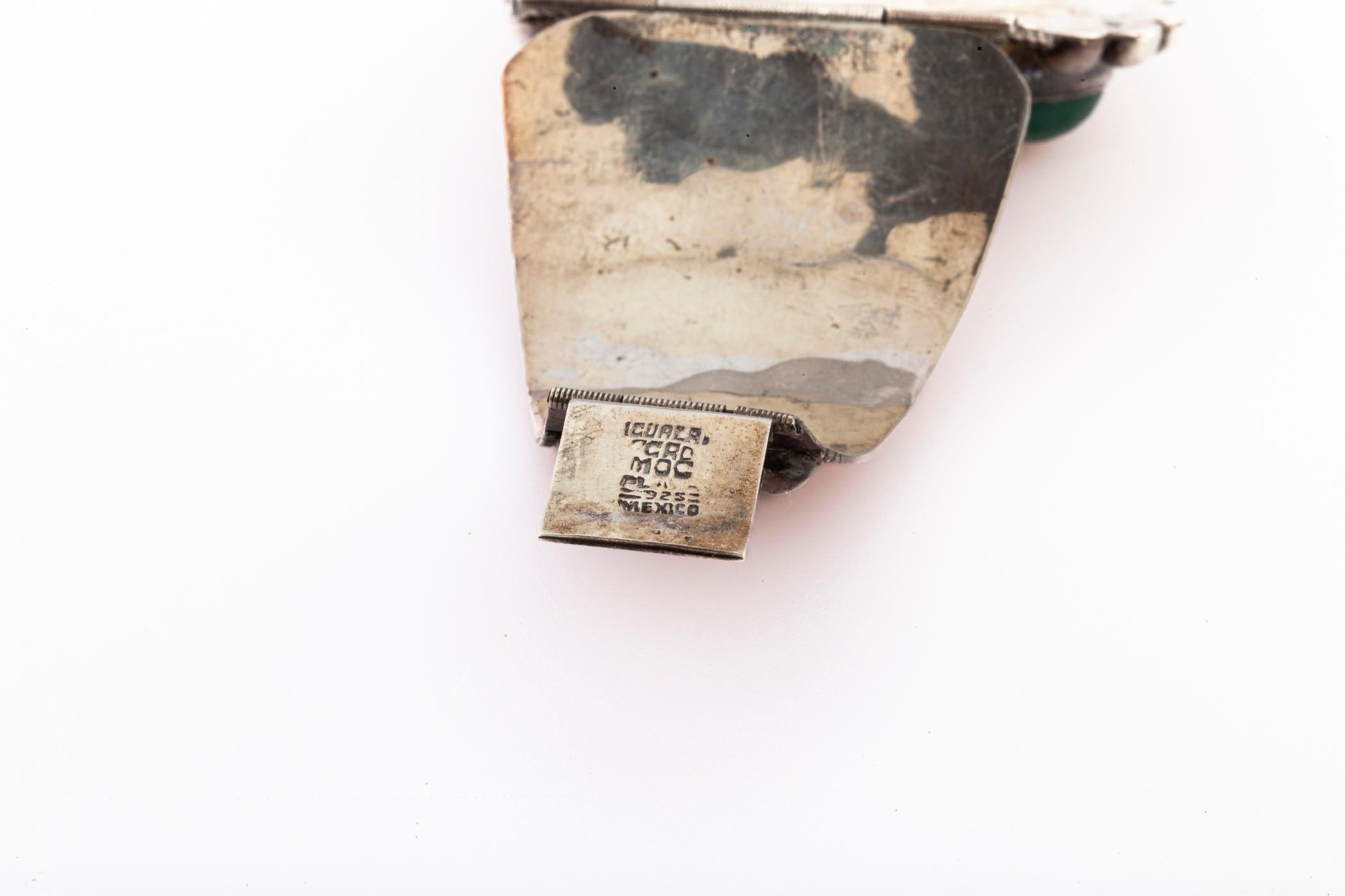 Bracciale messicano in argento e bachelite in stile peruviano, 1940 ca. In condizioni ottime in vendita a Stamford, CT