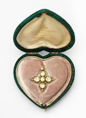 Late Georgian Chrysolite Gold Maltese Cross