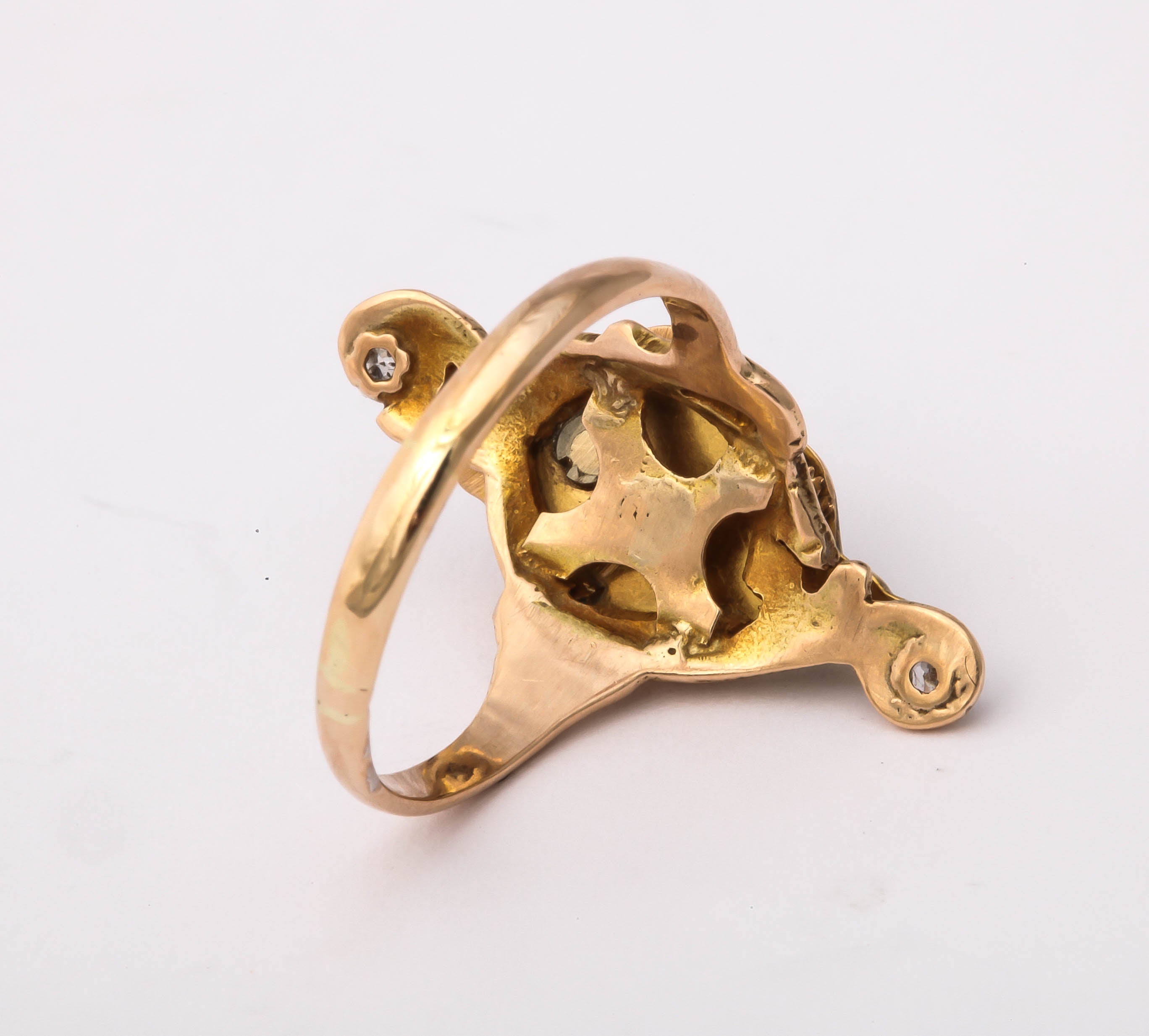 Women's  Art Nouveau Woman Diamond Gold Ring 