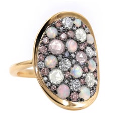 Joke Quick Natürlicher rosa, blauer und weißer australischer Opal Starstruck Ring mit Diamant