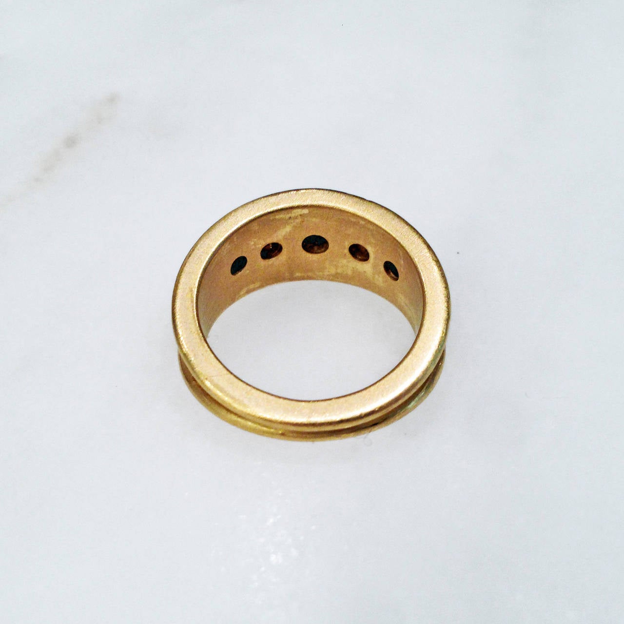 Denise Betesh Diamond Gold Granulation Cigar Band Ring In New Condition In Dallas, TX