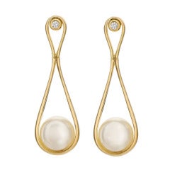 Antonio Bernardo Boucles d'oreilles pendantes en or avec perles et diamants
