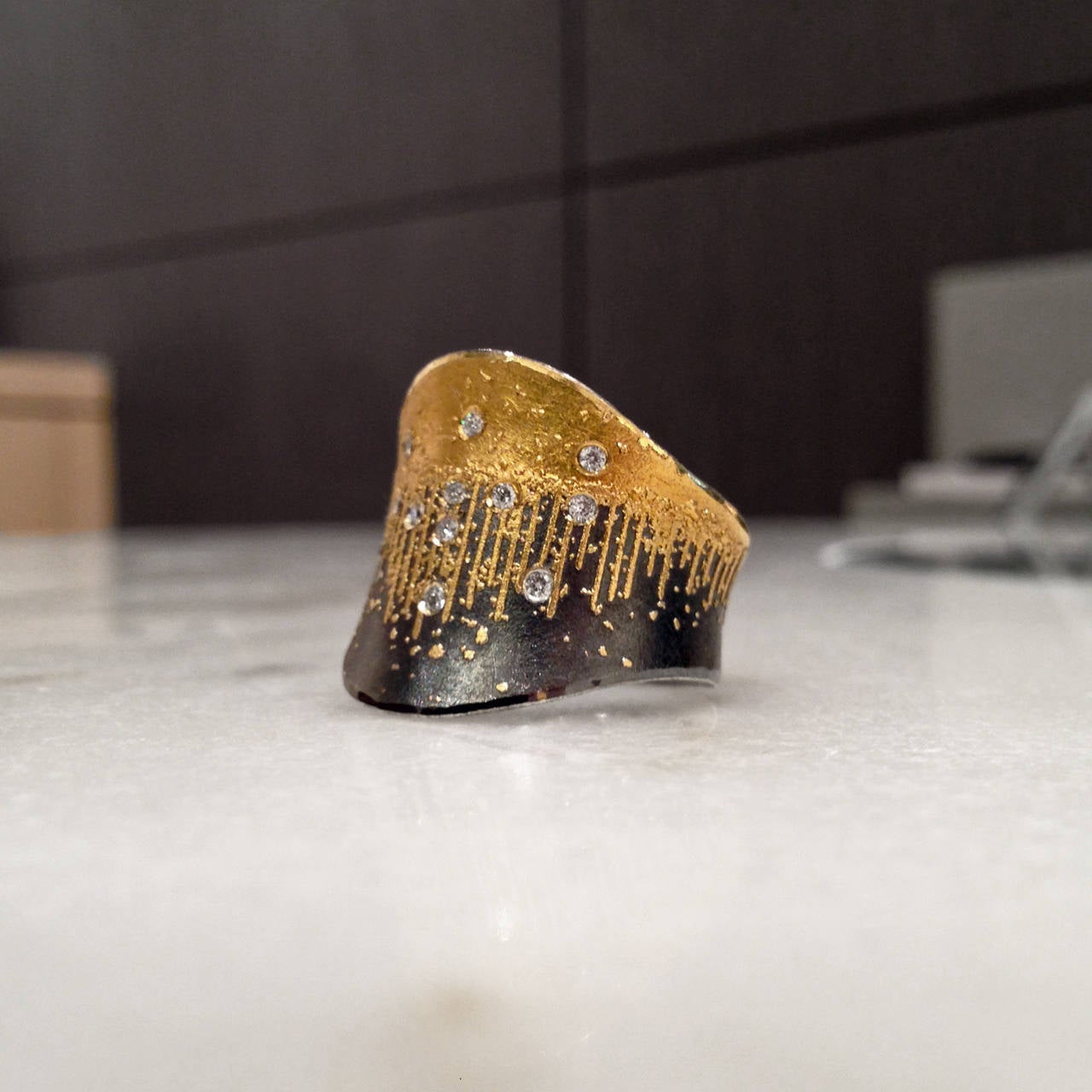 Einzigartiger Atelier Zobel Diamant-Silber-Gold-Drizzle-Ring (Künstler*in)