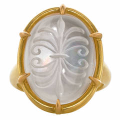Lilly Fitzgerald Exceptional Inverted Quartz Intaglio Mother-of-Pearl Gold Ring