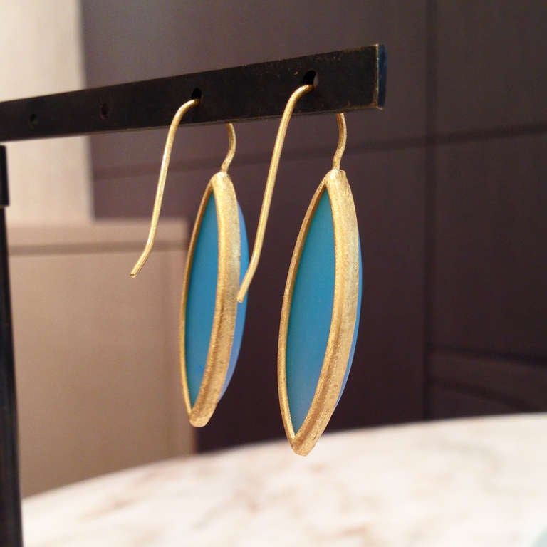 Violet Blue Agate Drop Earrings In New Condition In Dallas, TX