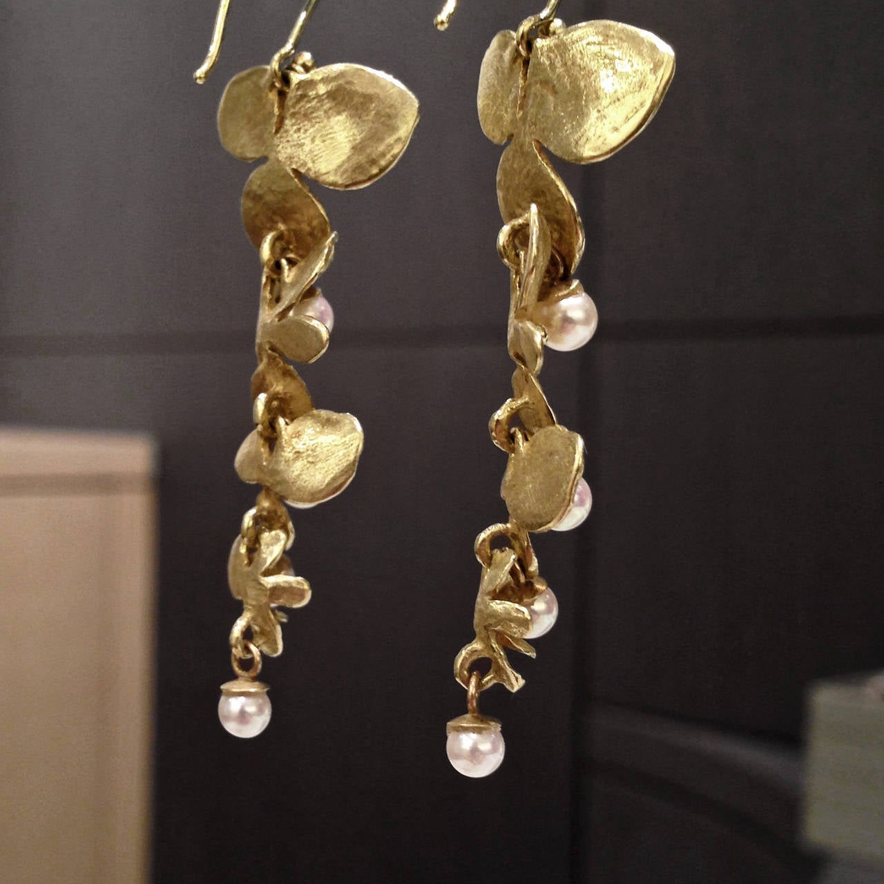 Women's John Iversen Pearl Gold Hydrangea Drop Earrings