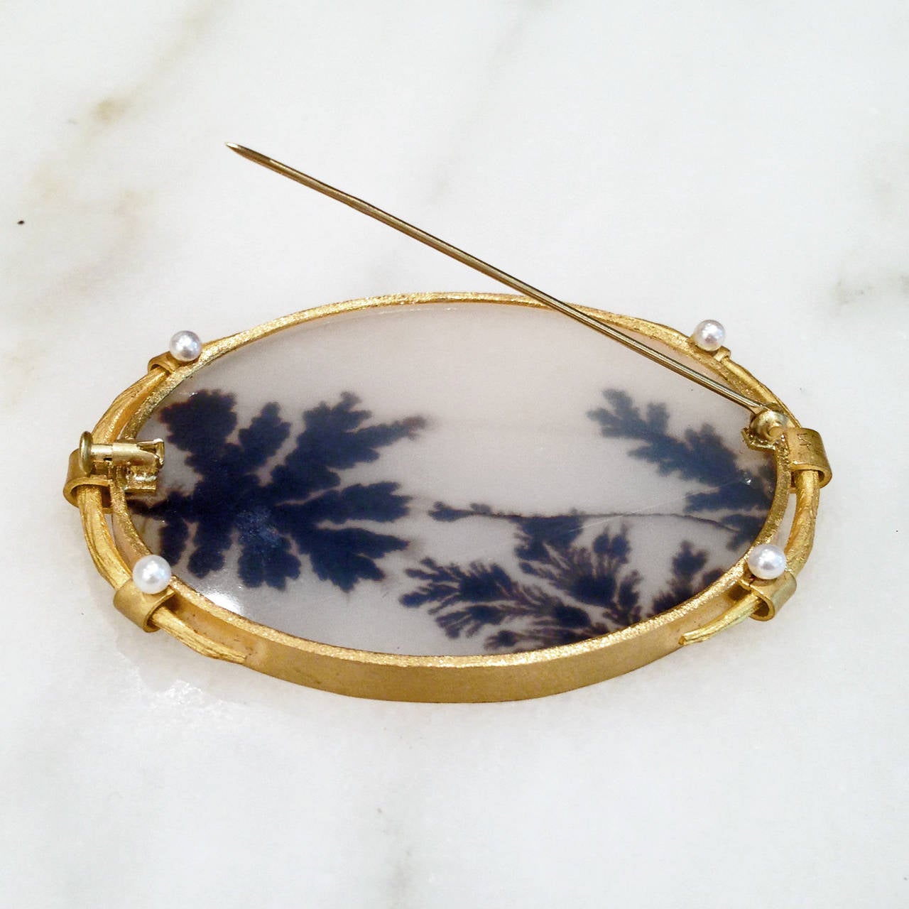 Women's Lilly Fitzgerald Museum Quality Reflective Translucent Dendritic Agate Pearl Pin