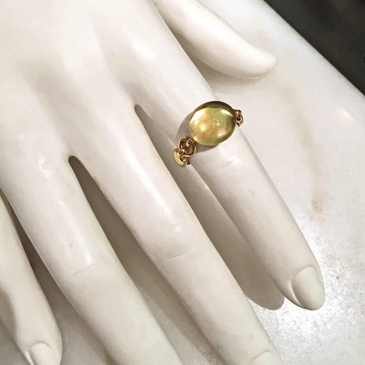 Handcrafted Iridescent Ring hancrafted in shiny 18k yellow gold with a cabochon-cut lemon quartz laid of a mother-of-pearl slice. Size 6.25 (Can be Sized).