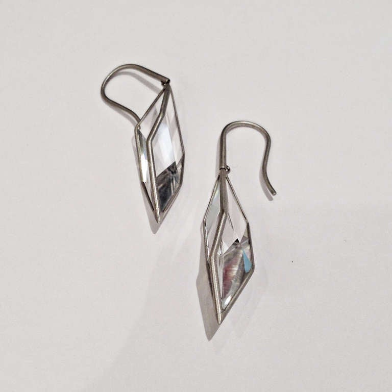 Antonio Bernardo Signature Prism-Cut Rock Crystal Gold Drop Earrings In New Condition In Dallas, TX