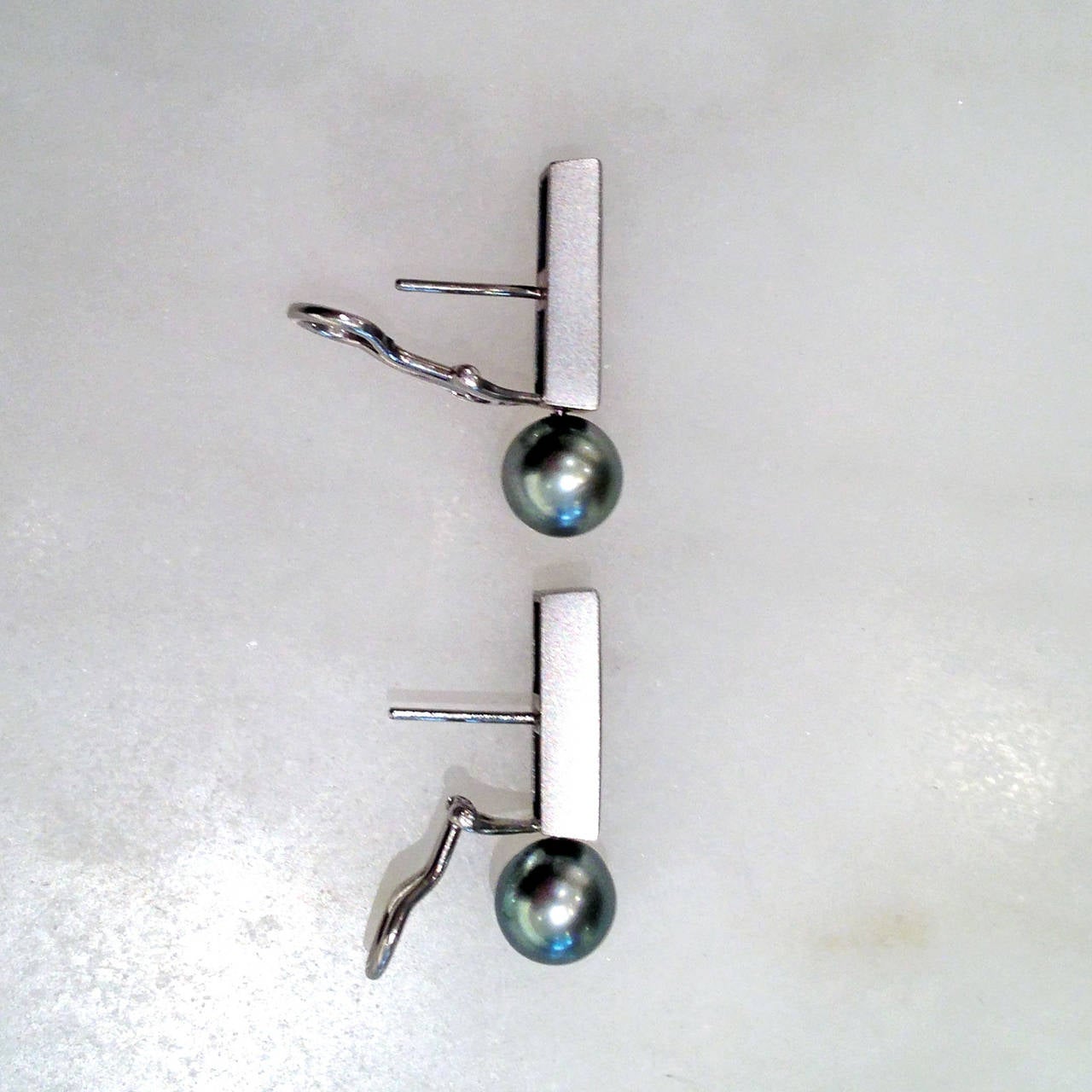 Women's Atelier Munsteiner Tahitian Pearl Icicle Cut Aquamarine Platinum Earrings