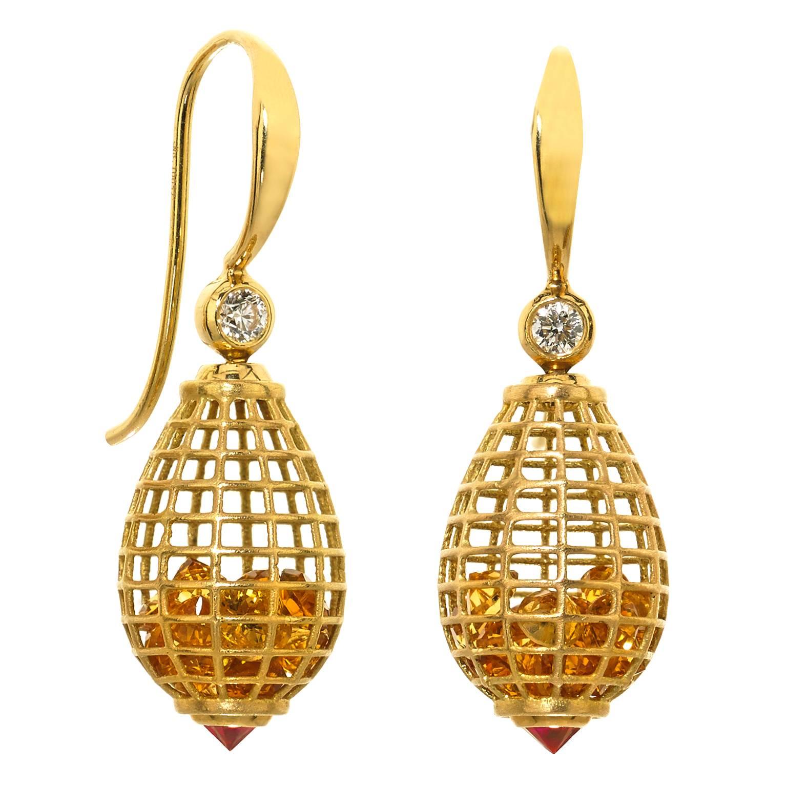 Shaker Teardrop Earrings in polished and matte-finished 18k yellow gold with 4.69 carats of loose honey citrine accented with round brilliant-cut white diamonds totaling 0.12 carats and inverted ruby caps totaling 0.27 carats.