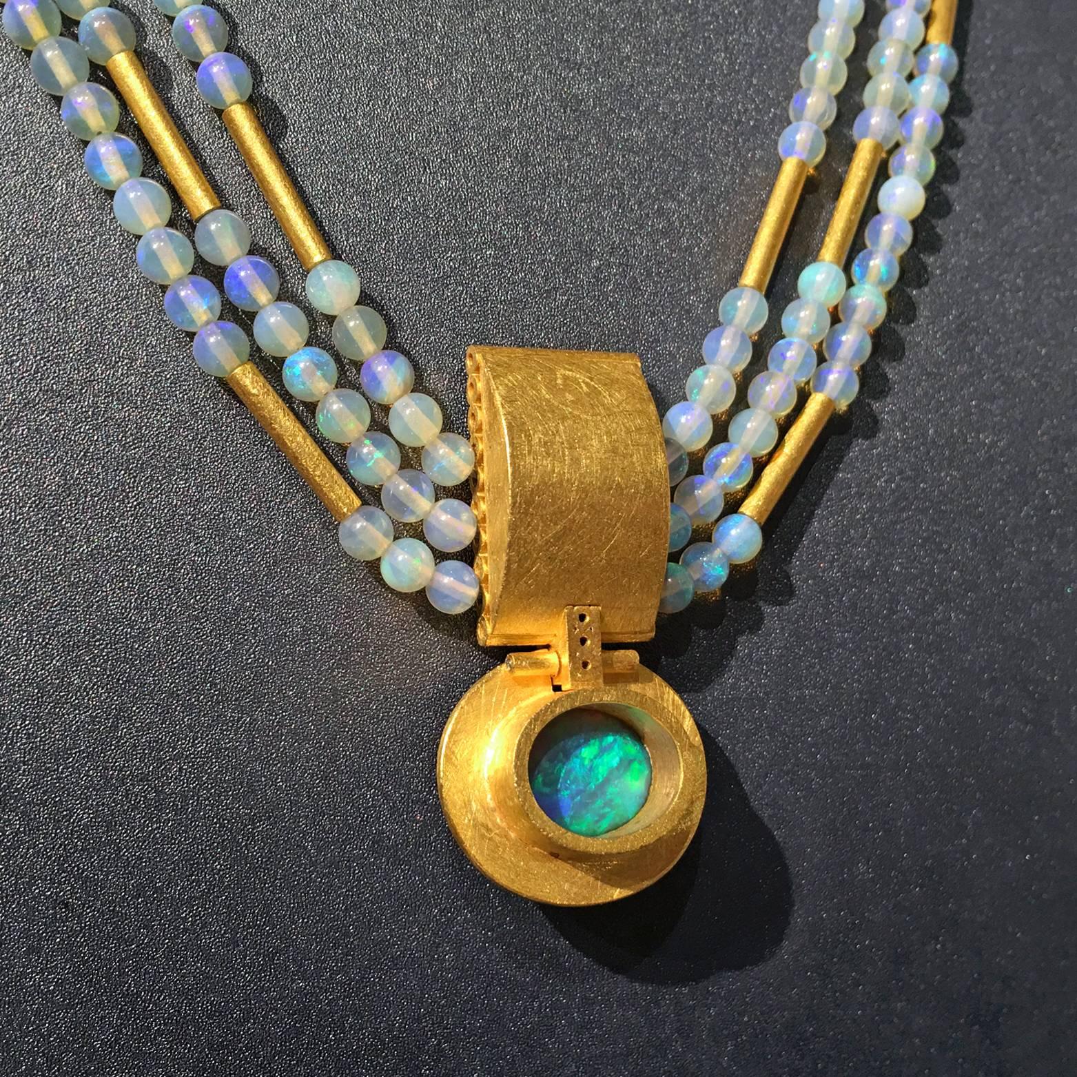 Lightning Ridge Black Opal White Diamond Opal Triple Strand 21k Gold Necklace In New Condition For Sale In Dallas, TX