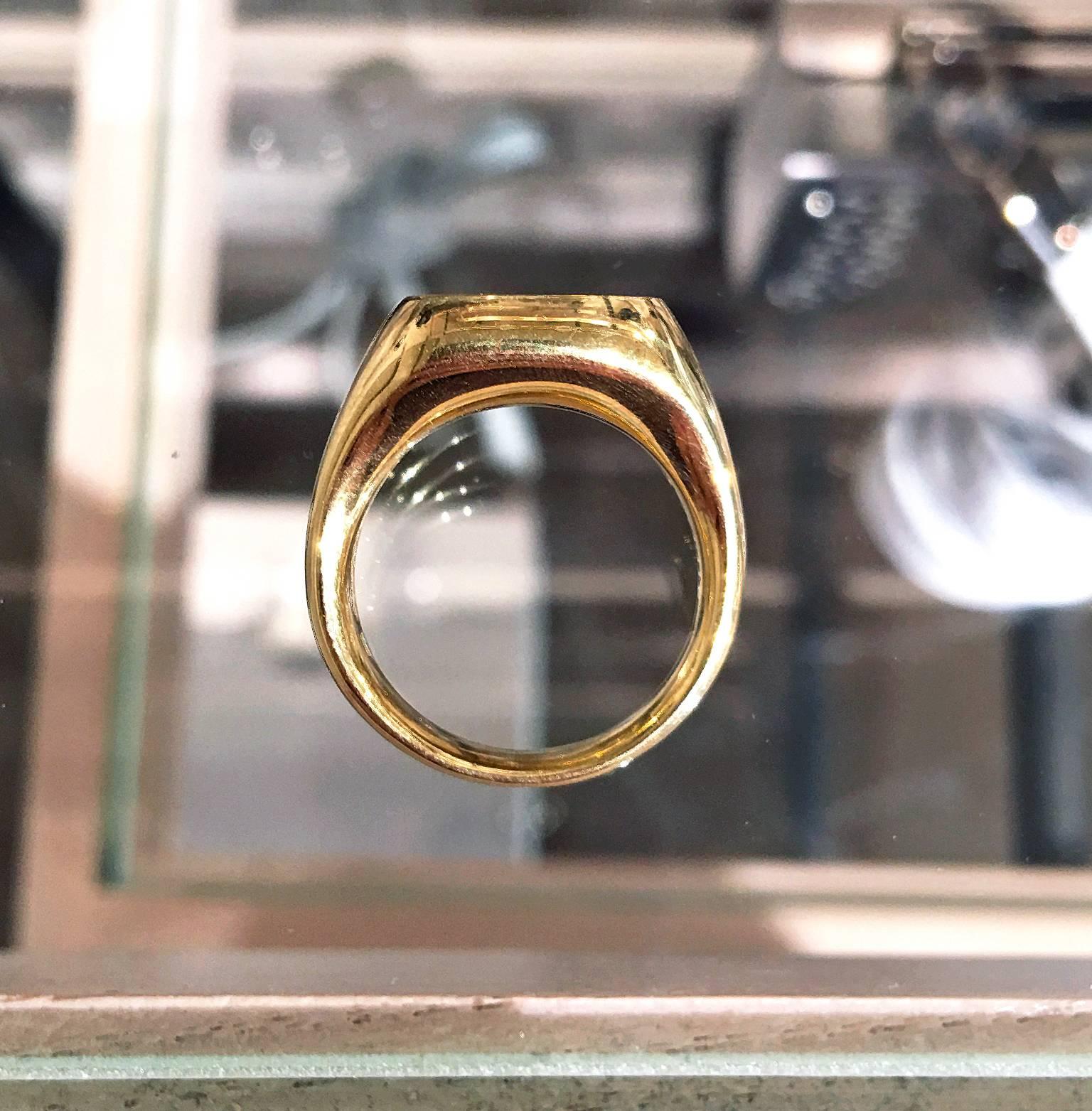 Pedro Boregaard Gravierbarer schwerer Satin und glänzendes Gold Handgefertigter Siegelring für Damen oder Herren