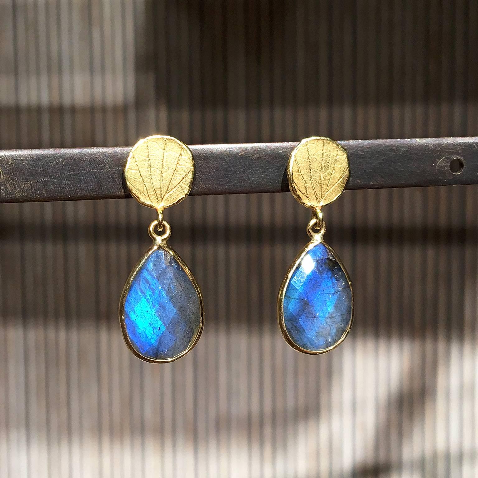 Barbara Heinrich Faceted Labradorite Gold Petal Top Handmade Dangle Earrings In New Condition In Dallas, TX