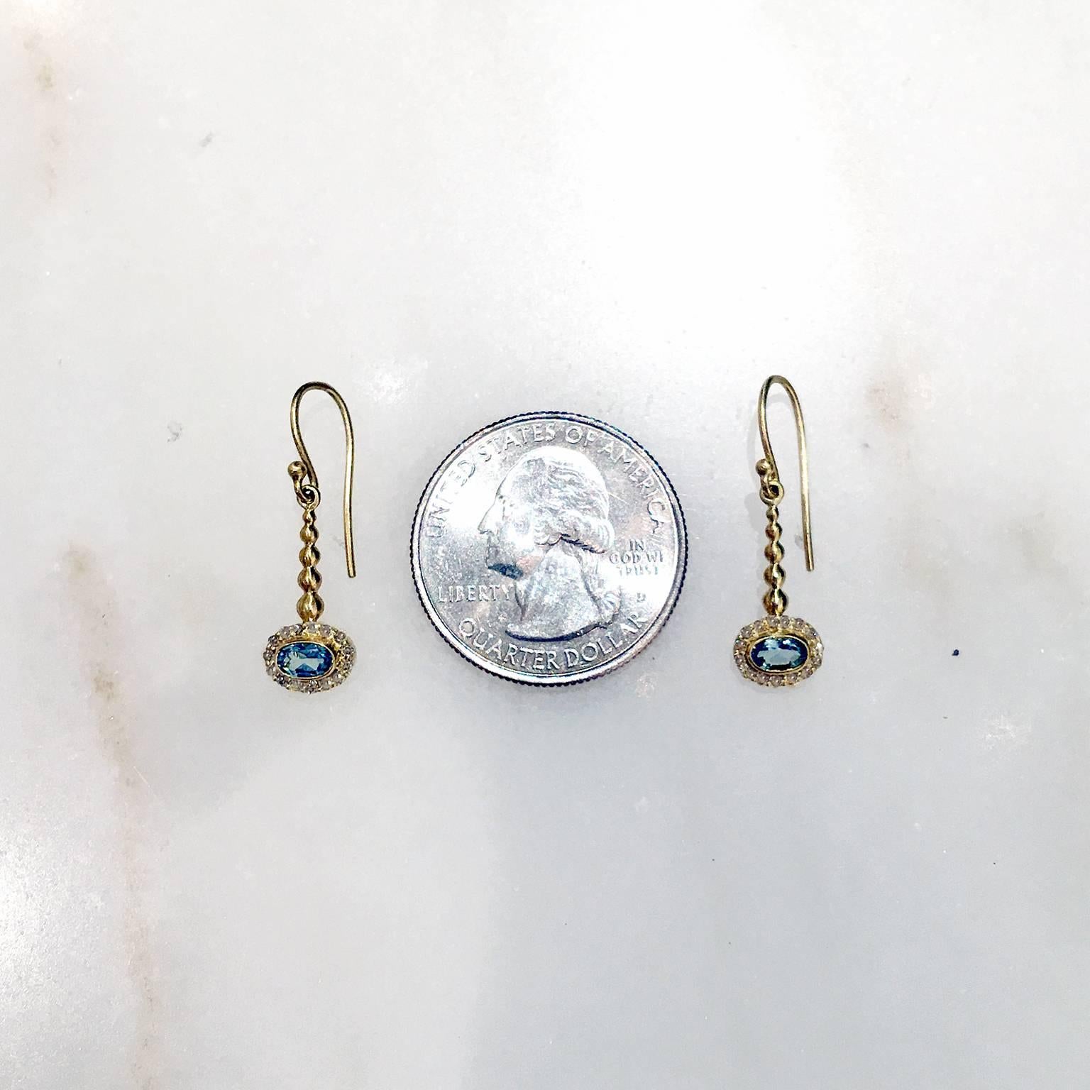 Women's Kothari Shimmering Aquamarine Diamond Handmade Gold Pendulum Earrings