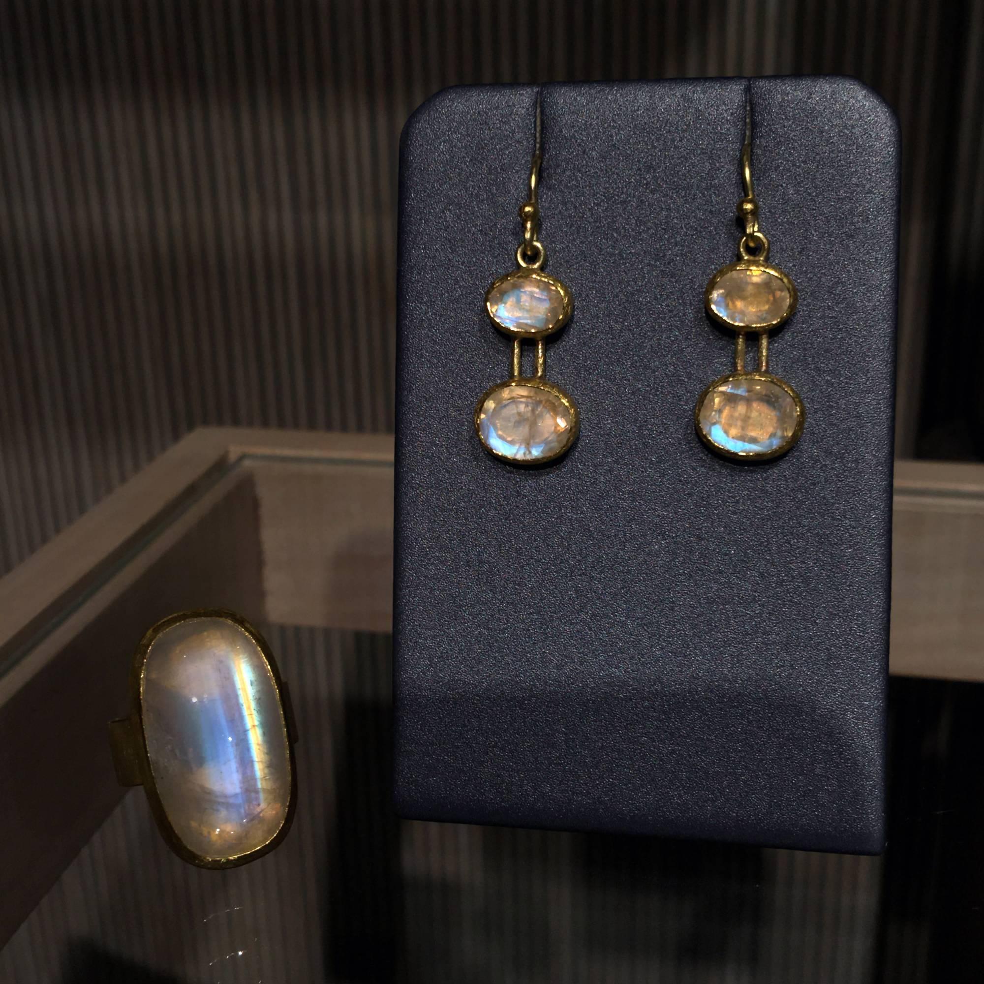 Petra Class Glowing Blue Moonstone One of a Kind Drop Earrings  In New Condition In Dallas, TX