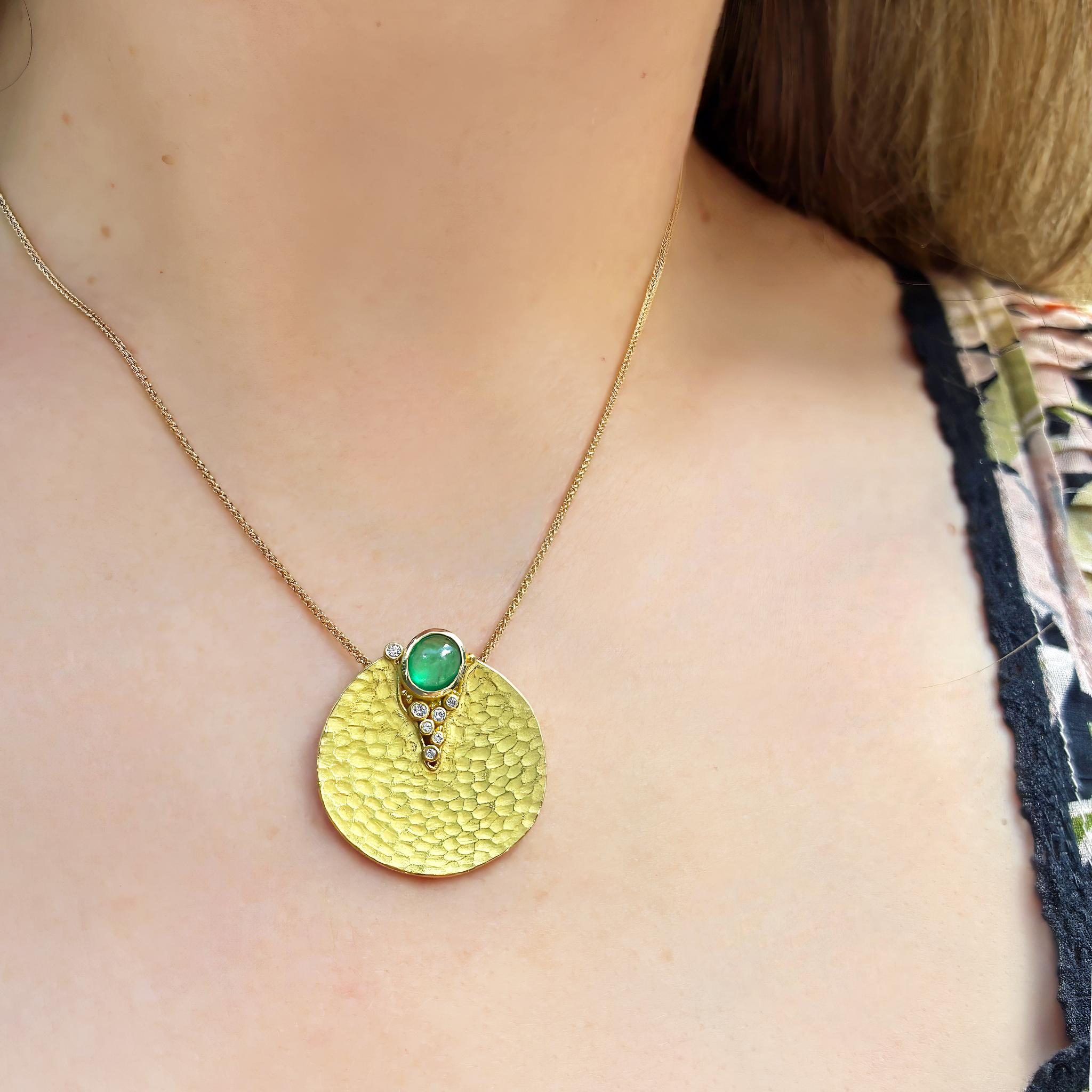 Collier Crevasse en or jaune, diamant blanc ovale émeraude, Barbara Heinrich 2025 Neuf - En vente à Dallas, TX