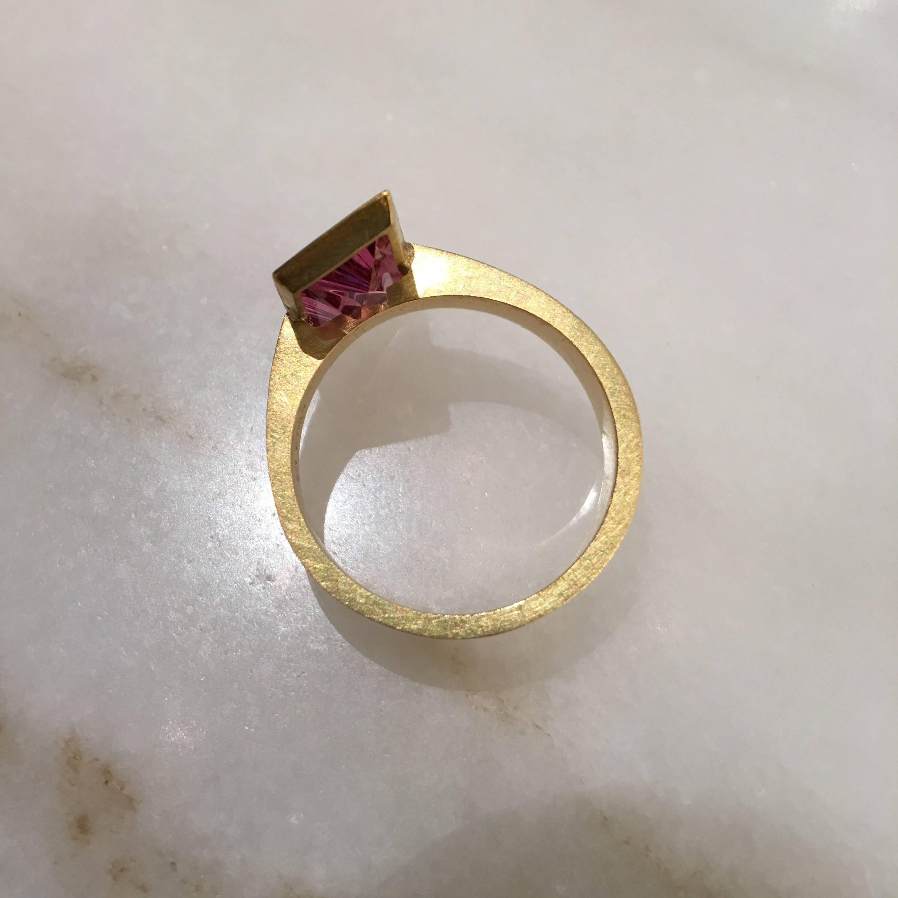 Enric Majoral Textured Gold Munsteiner Pink Tourmaline One of a Kind Ring In New Condition In Dallas, TX