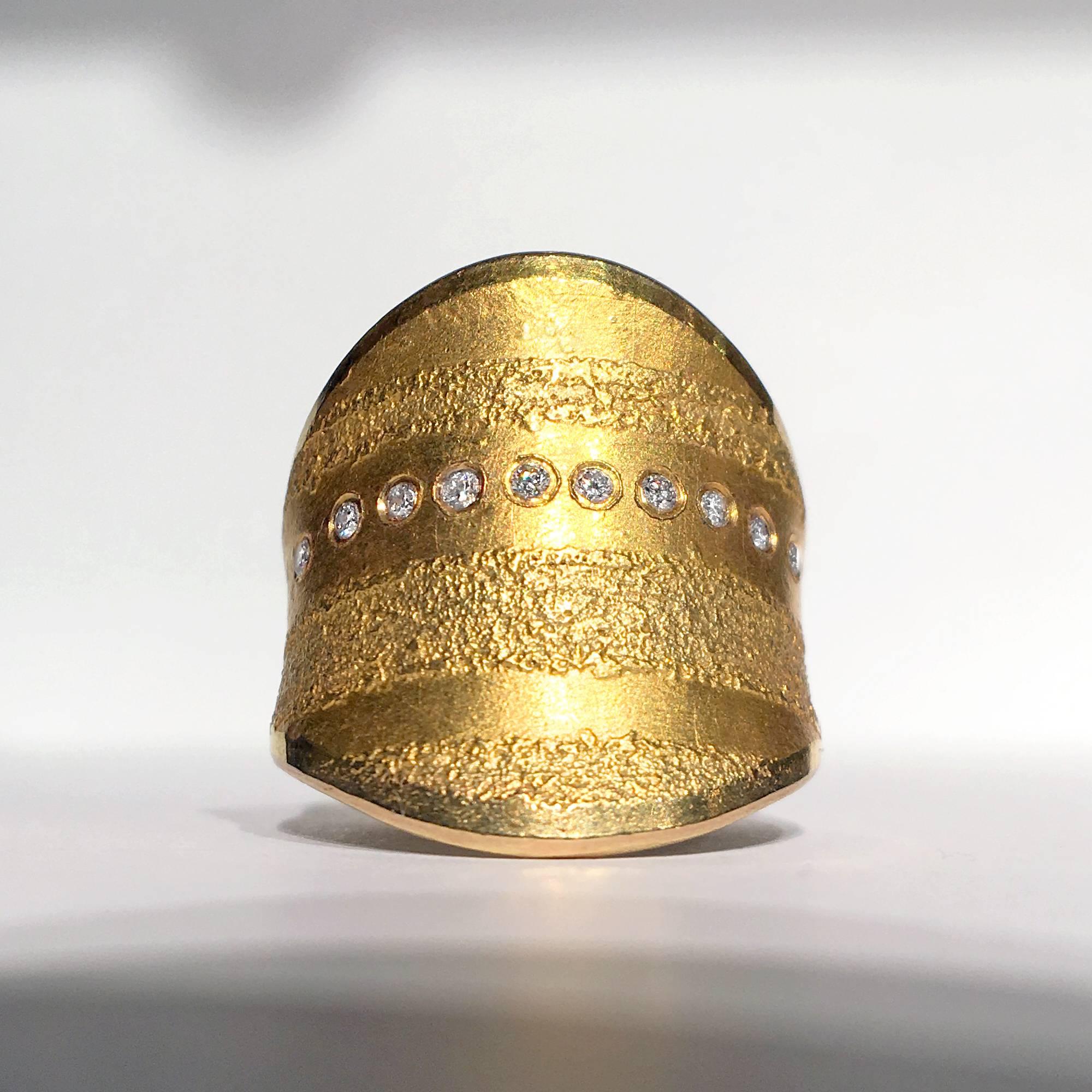 Artist Atelier Zobel One of a Kind Round Diamond Golden Curve Ring