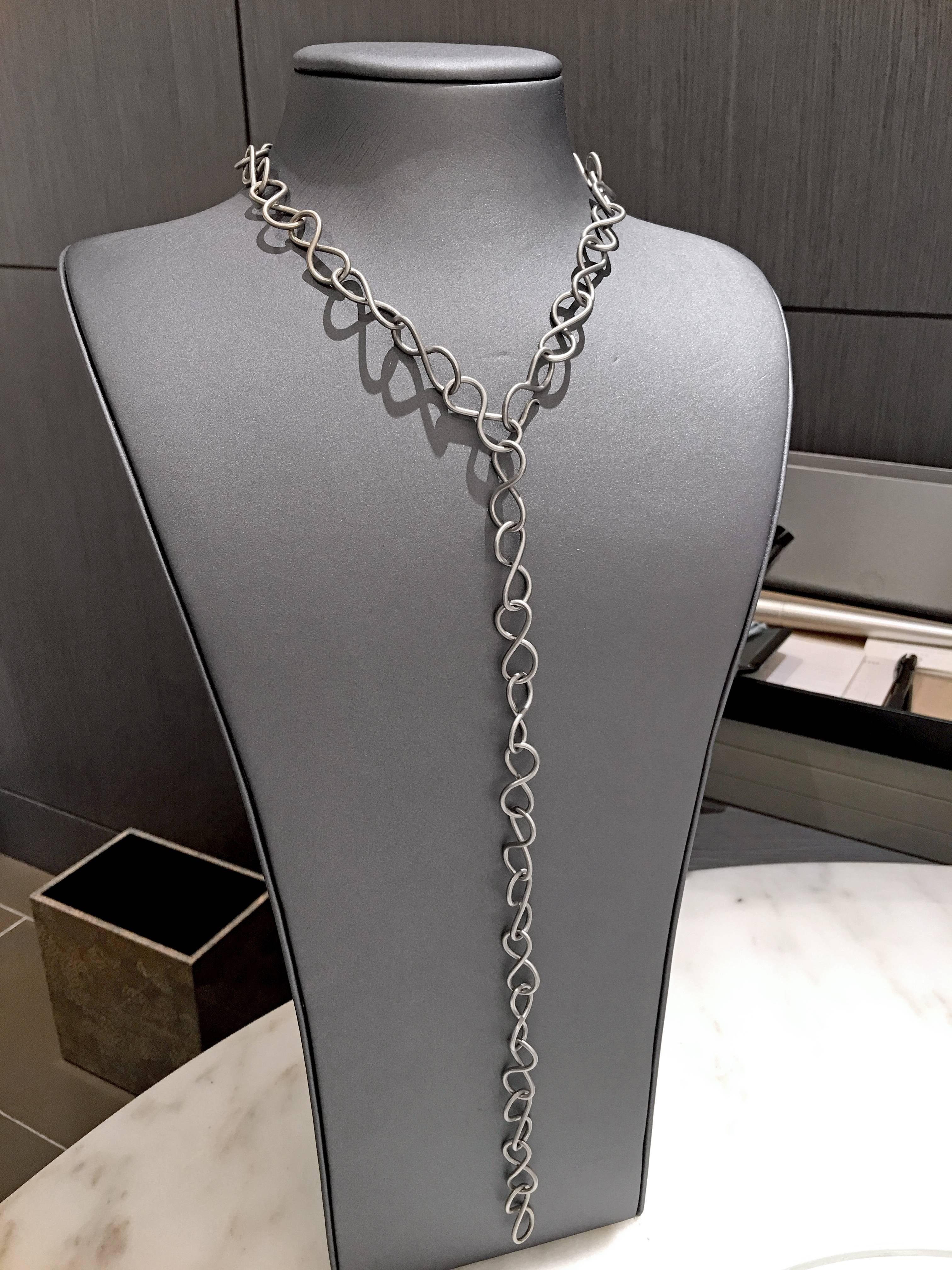 Antonio Bernardo Matte Silver Infinity Links Chain Long Necklace In New Condition In Dallas, TX