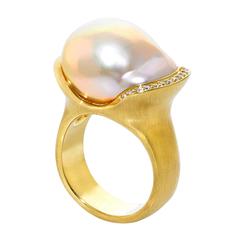 Susan Sadler One of a Kind Freshwater Pearl White Diamond Curve Gold Ring