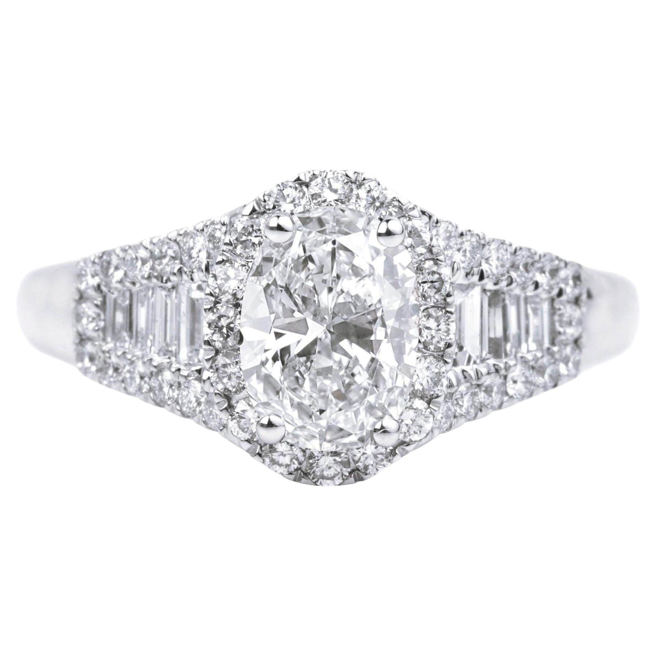 GIA-Certified 1.00ct Oval-Cut Diamond Halo Ring in 18K White Gold with Baguettes en venta