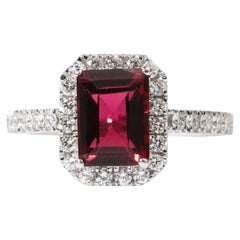 Bague cocktail 18 carats, tourmaline rubellite de 1,5 carat et diamants de 0,5 carat