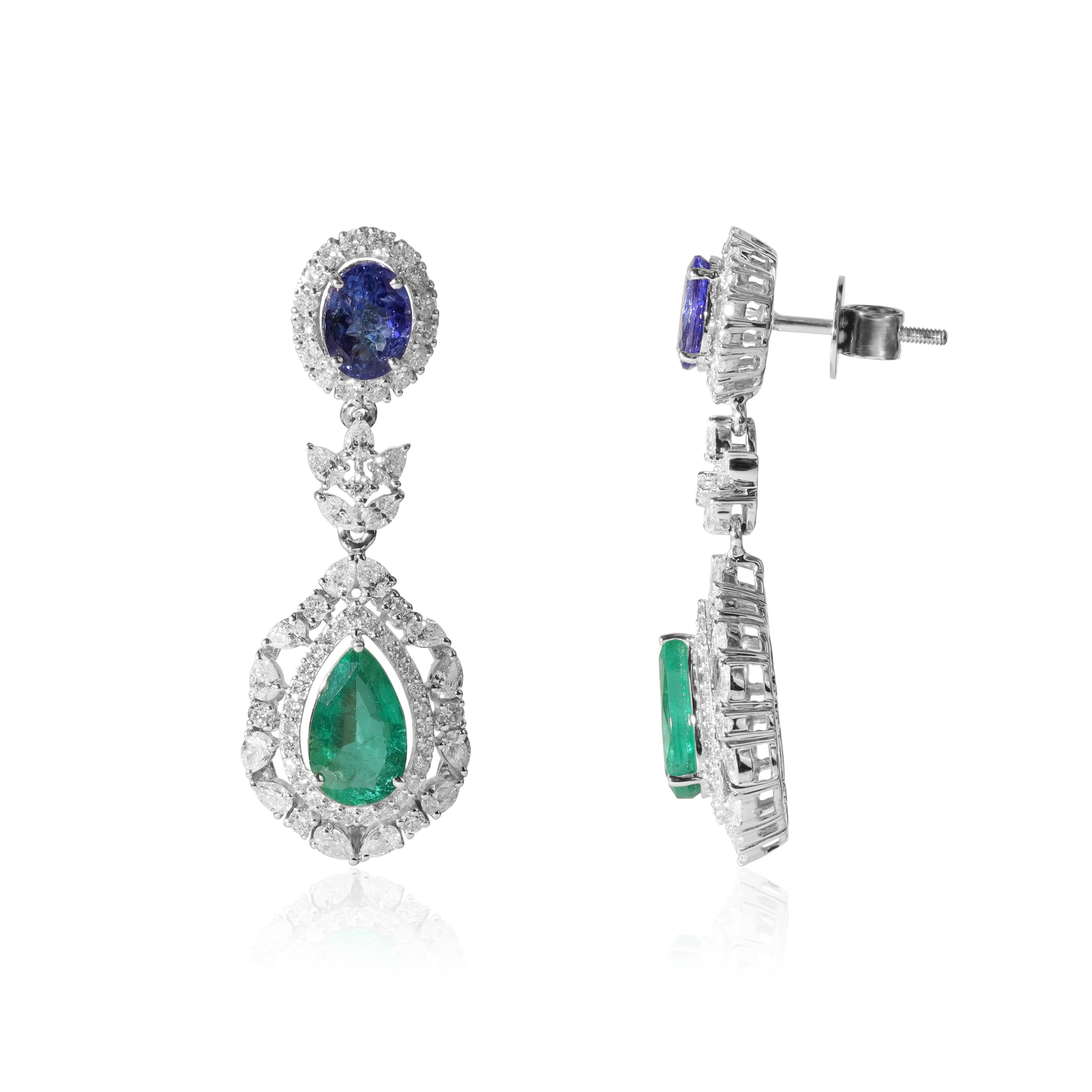 Orecchini pendenti con smeraldo naturale da 4 carati e tanzanite da 2 carati con diamante aureolato in oro 18 carati in vendita 1